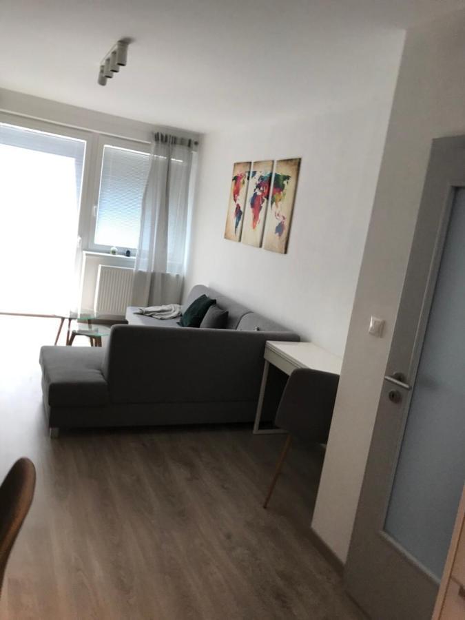 Samorin Modern Apartmens Private Parking - Air Conditioning Екстериор снимка