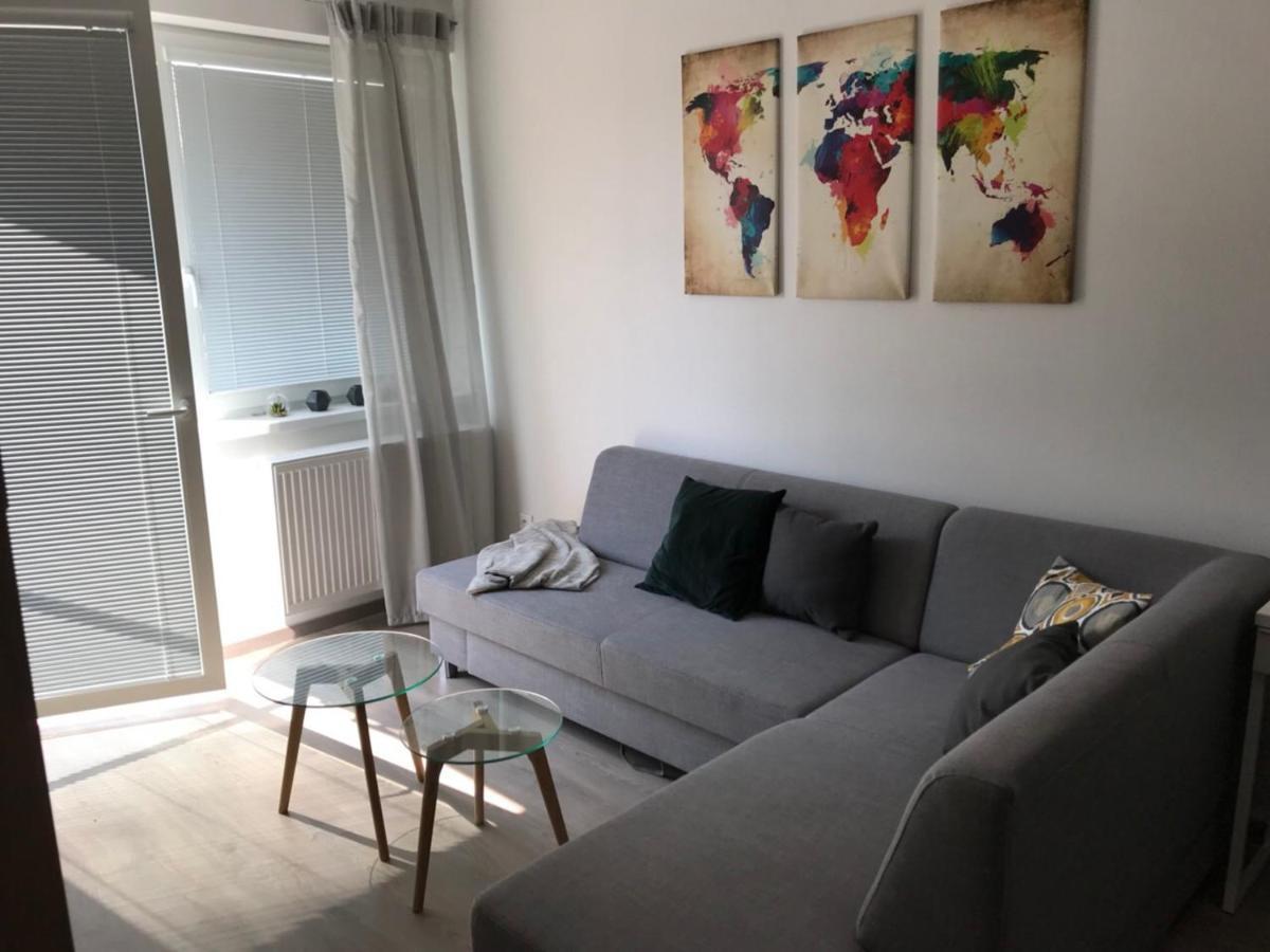 Samorin Modern Apartmens Private Parking - Air Conditioning Екстериор снимка