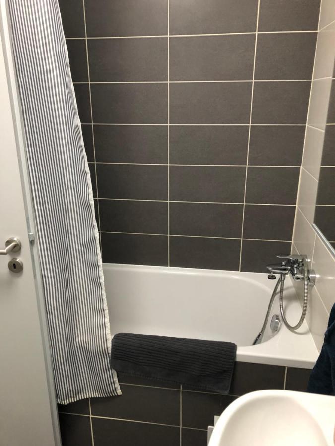 Samorin Modern Apartmens Private Parking - Air Conditioning Екстериор снимка