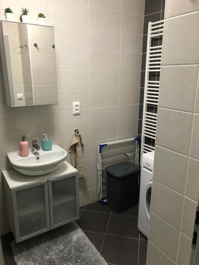 Samorin Modern Apartmens Private Parking - Air Conditioning Екстериор снимка